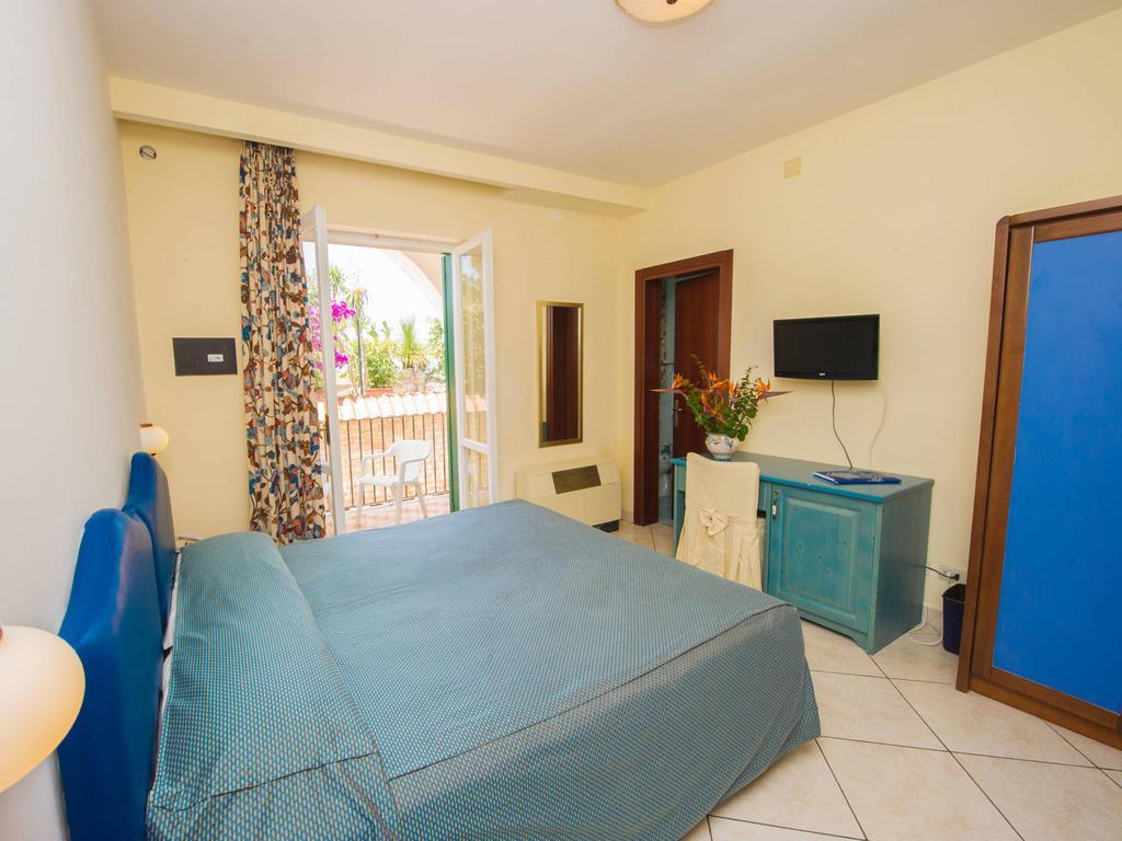 Hotel L'Approdo Casamicciola Terme Eksteriør billede