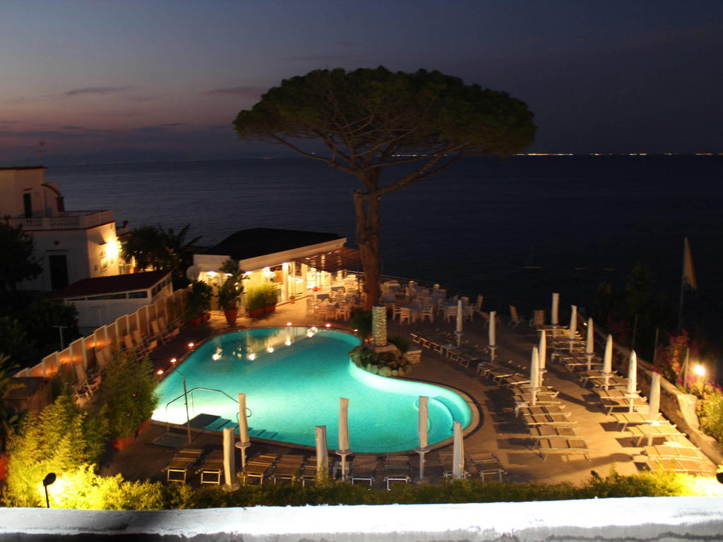 Hotel L'Approdo Casamicciola Terme Eksteriør billede